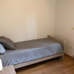  Apartment Interno 1